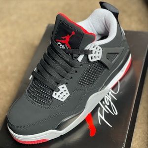 Bred 4’s🖤🤍❤️🩶
